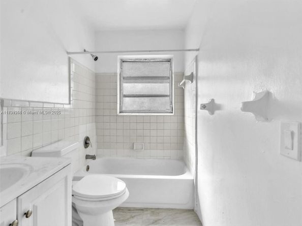 842 NW 1st Ave, Fort Lauderdale FL 33311