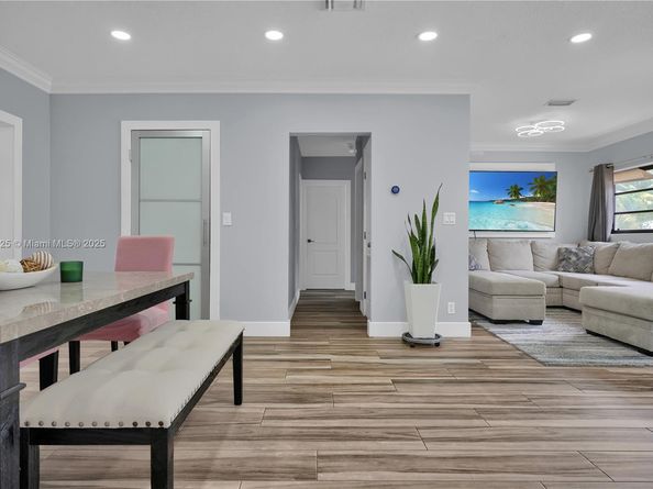 620 Carolina Ave, Fort Lauderdale FL 33312