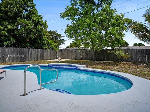 620 Carolina Ave, Fort Lauderdale FL 33312