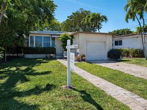 9516 Byron Ave, Surfside FL 33154