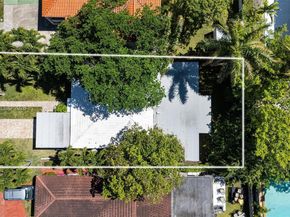 9516 Byron Ave, Surfside FL 33154