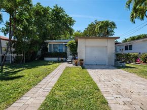 9516 Byron Ave, Surfside FL 33154