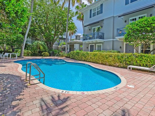 2249 NE 9th Ave, Wilton Manors FL 33305