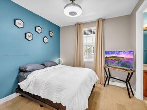 2249 NE 9th Ave, Wilton Manors FL 33305