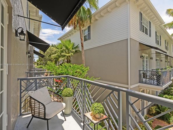 2249 NE 9th Ave, Wilton Manors FL 33305