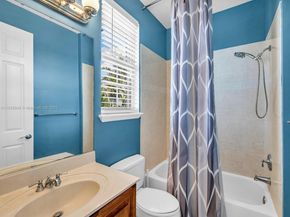2249 NE 9th Ave, Wilton Manors FL 33305