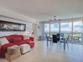 5900 Collins Ave 2105, Miami Beach FL 33140