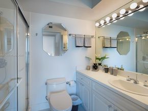 5900 Collins Ave 2105, Miami Beach FL 33140