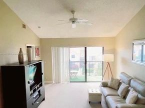 5761 Riverside Dr 303B4, Coral Springs FL 33067