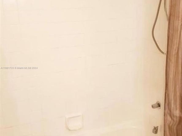 5761 Riverside Dr 303B4, Coral Springs FL 33067