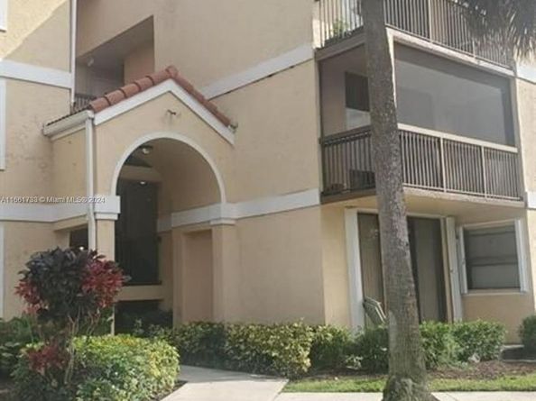 5761 Riverside Dr 303B4, Coral Springs FL 33067