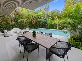 4534 Sheridan Ave, Miami Beach FL 33140