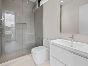 4534 Sheridan Ave, Miami Beach FL 33140