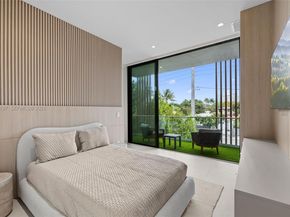 4534 Sheridan Ave, Miami Beach FL 33140