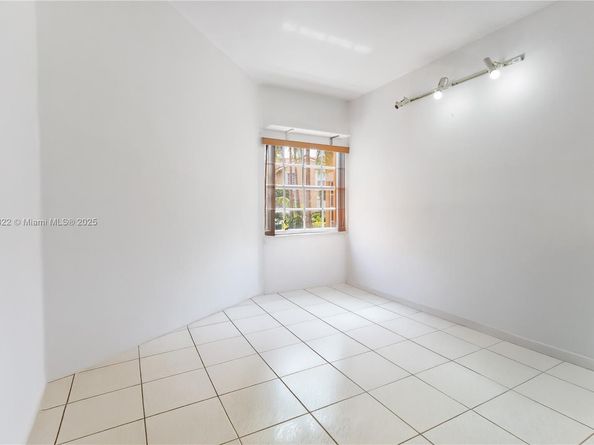 14255 SW 57th Ln 812, Miami FL 33183