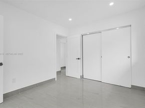 998 SW 11th St, Miami FL 33129