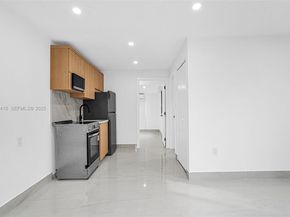 998 SW 11th St, Miami FL 33129