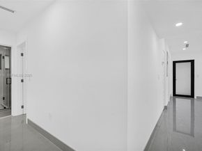 998 SW 11th St, Miami FL 33129