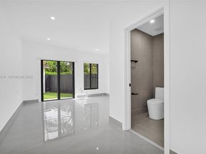 998 SW 11th St, Miami FL 33129