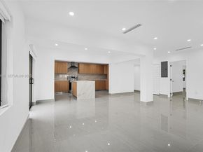 998 SW 11th St, Miami FL 33129