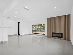 998 SW 11th St, Miami FL 33129