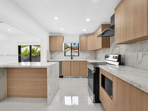 998 SW 11th St, Miami FL 33129