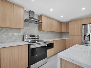 998 SW 11th St, Miami FL 33129