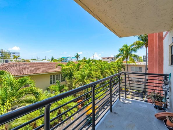 7801 Abbott Ave 307, Miami Beach FL 33141
