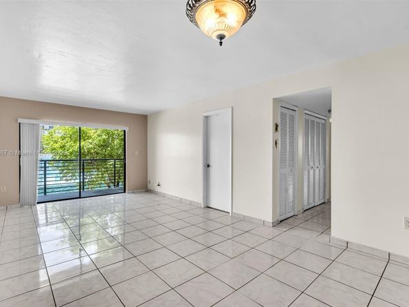 7801 Abbott Ave 307, Miami Beach FL 33141