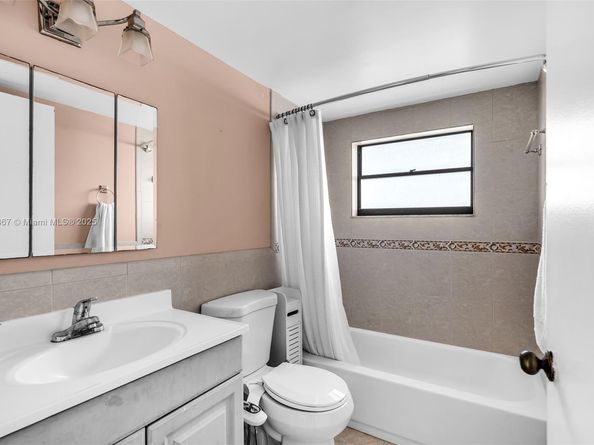 7801 Abbott Ave 307, Miami Beach FL 33141