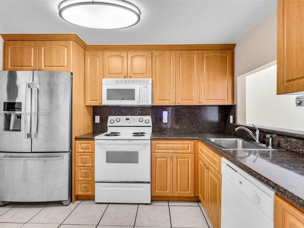7801 Abbott Ave 307, Miami Beach FL 33141