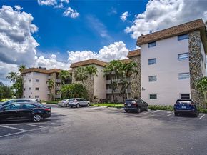 2500 SW 81st Ave 402, Davie FL 33324