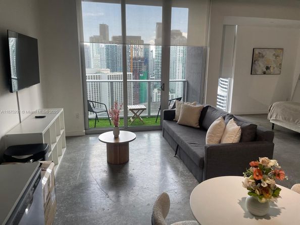 151 SE 1st St 2807, Miami FL 33131