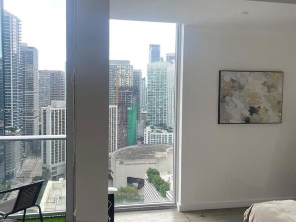 151 SE 1st St 2807, Miami FL 33131