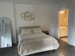 151 SE 1st St 2807, Miami FL 33131