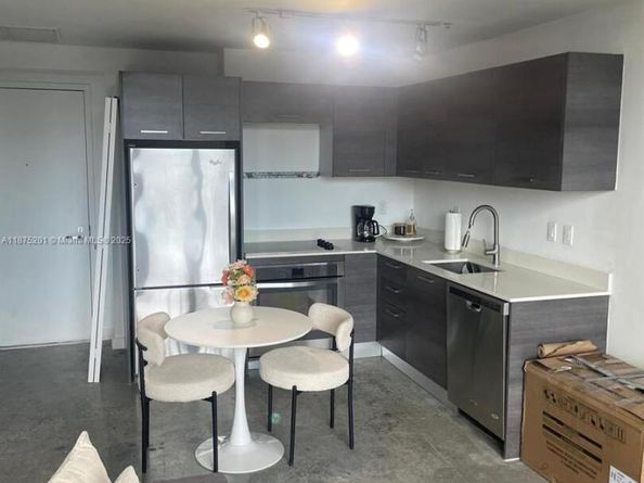 151 SE 1st St 2807, Miami FL 33131