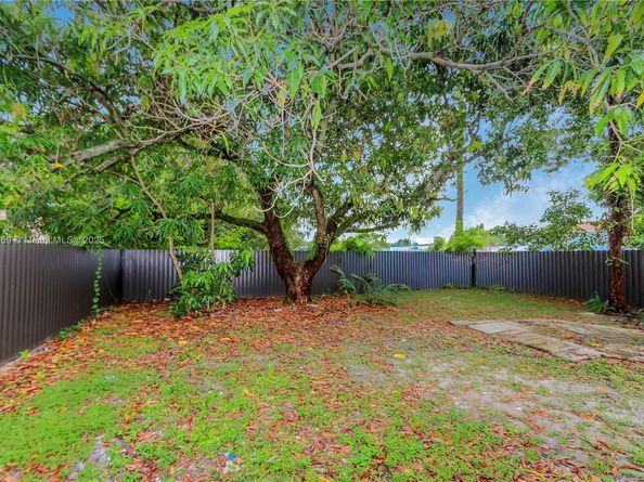 1545 NW 53rd St, Miami FL 33142