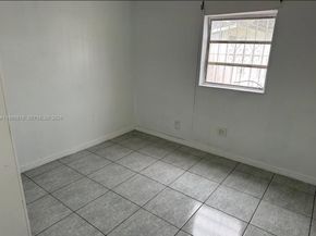 9021 SW 30th Ter, Miami FL 33165