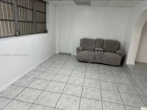 9021 SW 30th Ter, Miami FL 33165