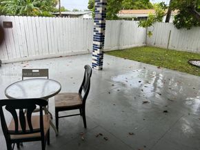9021 SW 30th Ter, Miami FL 33165