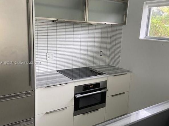 1000 N Shore Dr, Miami Beach FL 33141