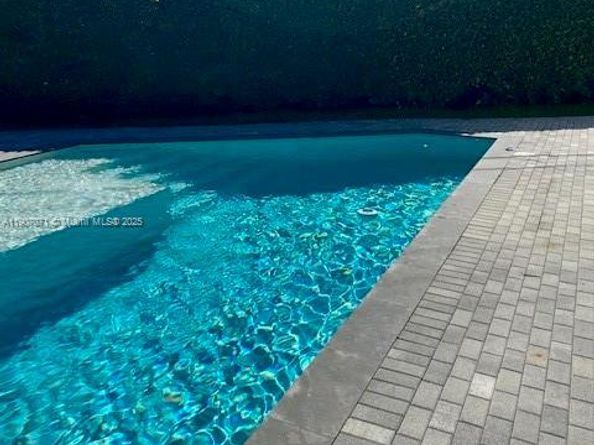 1000 N Shore Dr, Miami Beach FL 33141