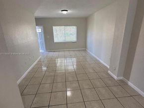 228 NW 84th St 228, Miami FL 33150