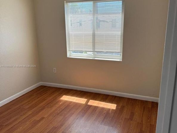 228 NW 84th St 228, Miami FL 33150