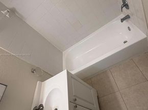 228 NW 84th St 228, Miami FL 33150