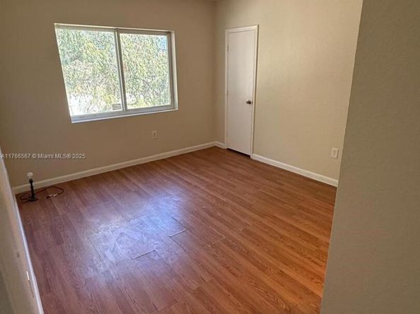 228 NW 84th St 228, Miami FL 33150