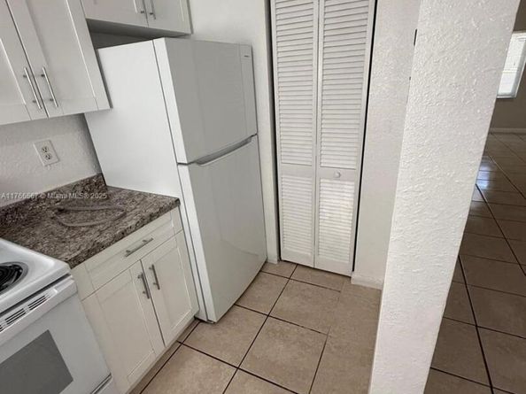 228 NW 84th St 228, Miami FL 33150
