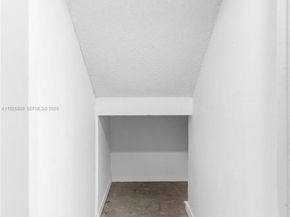 120 SW 96th Ter 204, Plantation FL 33324