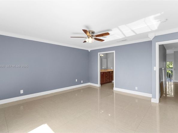 120 SW 96th Ter 204, Plantation FL 33324