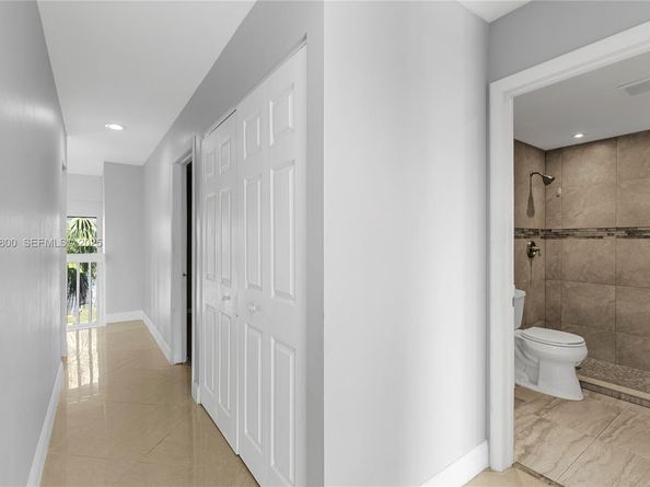 120 SW 96th Ter 204, Plantation FL 33324